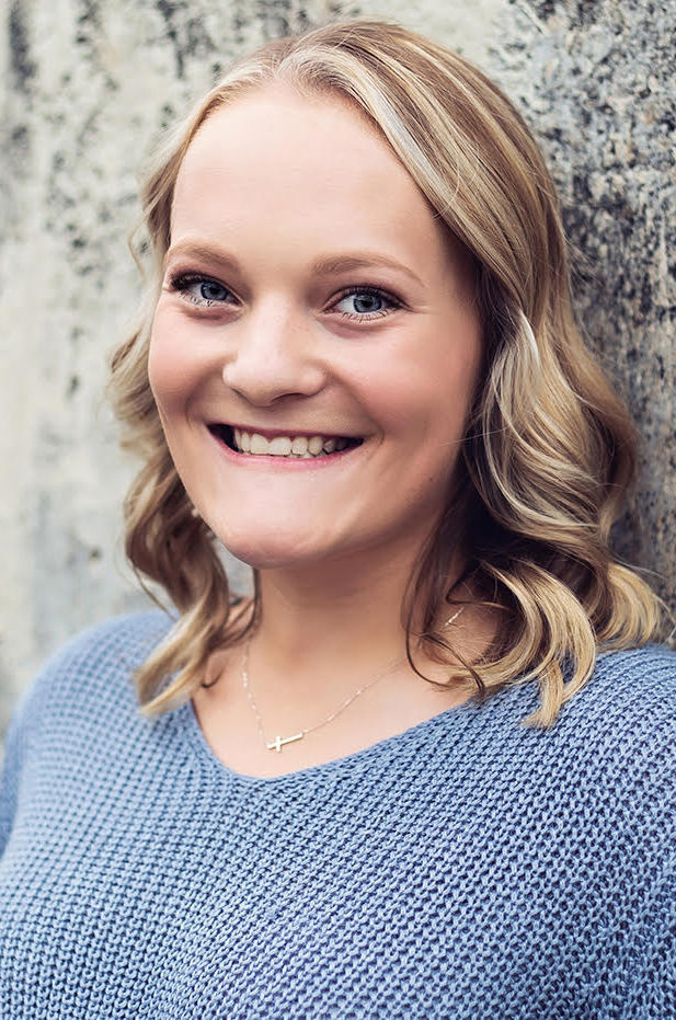 Elle Davis.jpg